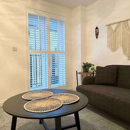 Serene Home Ideally Connected To Central London Bromley Extérieur photo