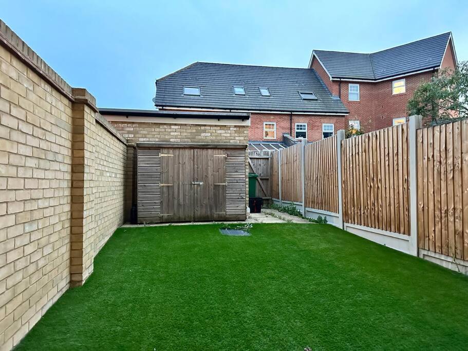 Serene Home Ideally Connected To Central London Bromley Extérieur photo
